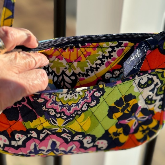Vera Bradley Crossbody - Picture 4 of 7